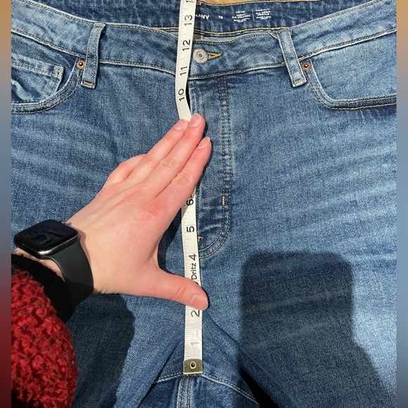 Old Navy High-Rise Curvy O.G. Straight Jean - Picture 9 of 10